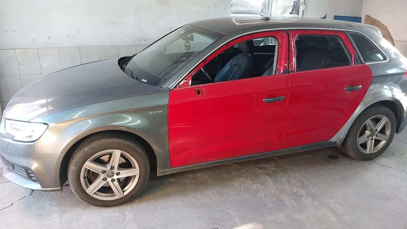 Rad u autolimarskoj radnji